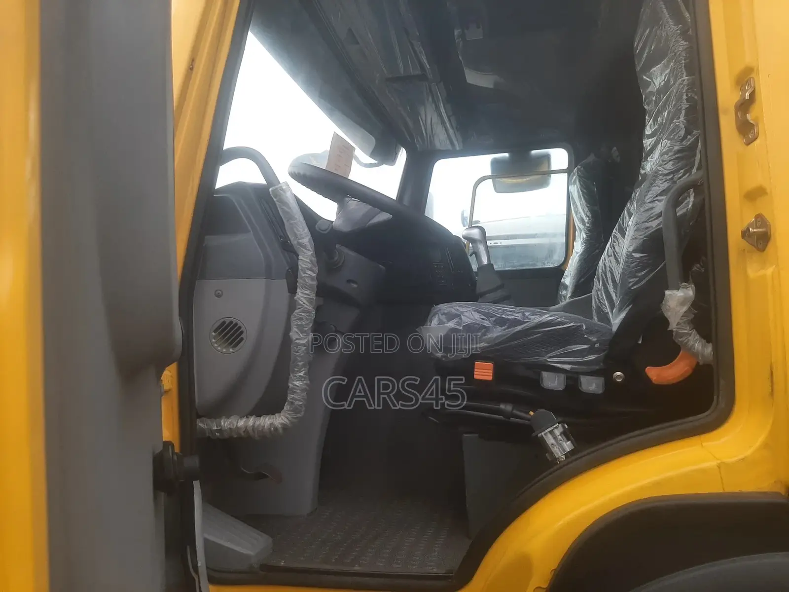 Sinotruk Howo 2010 Yellow