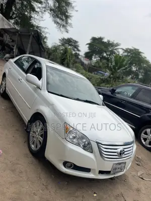 Toyota Avalon Limited 2010 White