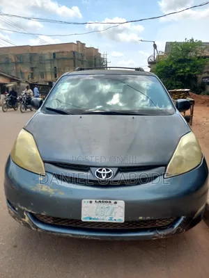 Toyota Sienna 2006 Gray