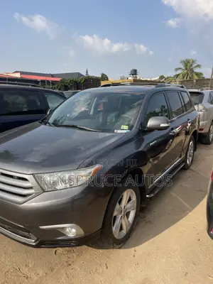 Toyota Highlander Limited 2012 Gray