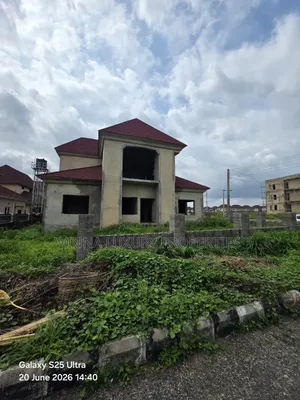 5bdrm Duplex in Lugbe District for sale