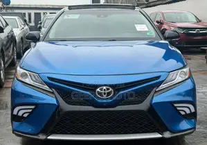 Toyota Camry XSE V6 (3.5L V6 8A) 2019 Blue