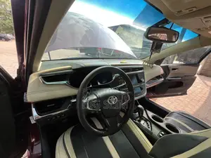 Toyota Avalon Limited Sedan FWD (3.5L 6cyl 6A) 2013 Maroon