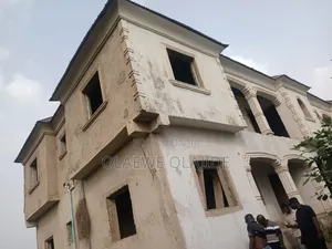 3bdrm Block of Flats in Peace Estate, Alakia for sale
