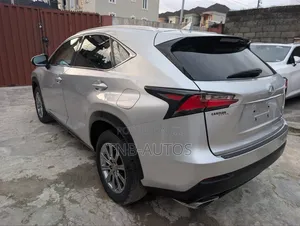 Lexus NX 2017 Silver