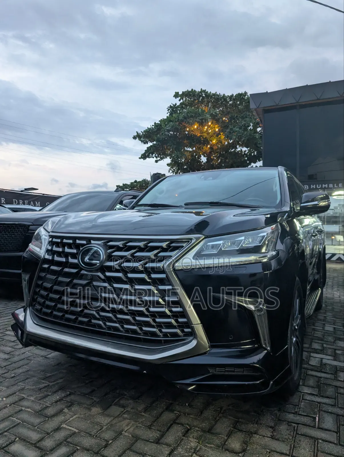 Lexus LX 2017 Black