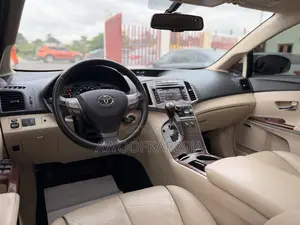 Toyota Venza V6 AWD 2011 Brown