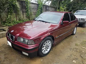 BMW 318i 2000 Red