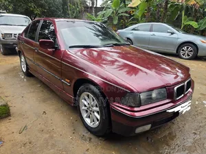 BMW 318i 2000 Red