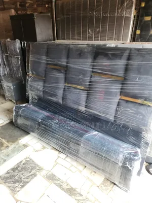 6 /6 Parded Bedframe