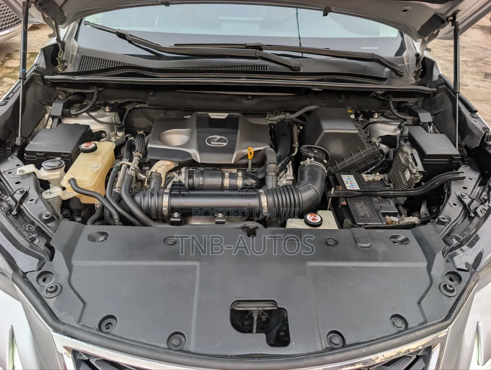 Lexus NX 2017 Silver