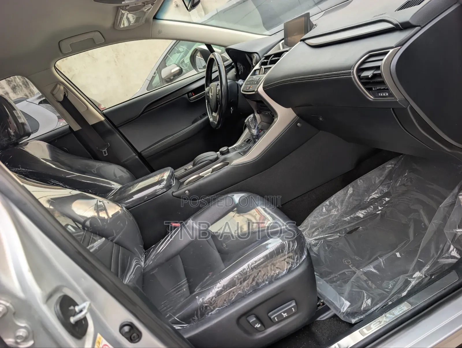 Lexus NX 2017 Silver