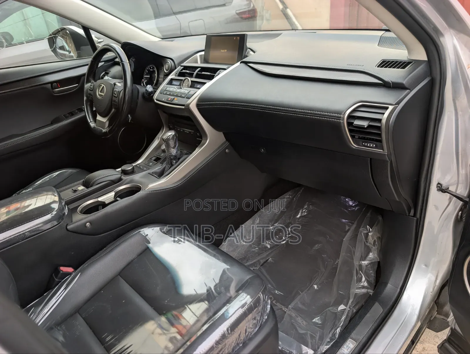 Lexus NX 2017 Silver