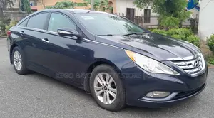 Hyundai Sonata Limited 2.0T Sedan (2.0L 4cyl 6A) 2012 Blue