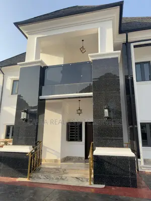 5bdrm Duplex in Karsana for sale