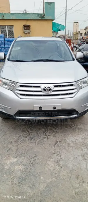 Toyota Highlander 2012 Silver