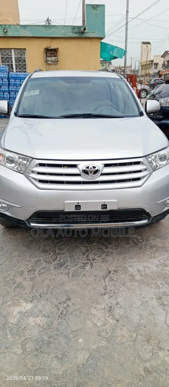 Toyota Highlander 2012 Silver
