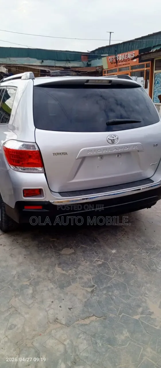 Toyota Highlander 2012 Silver
