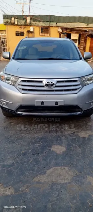 Toyota Highlander 2012 Silver