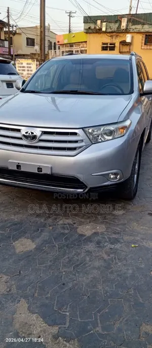 Toyota Highlander 2012 Silver