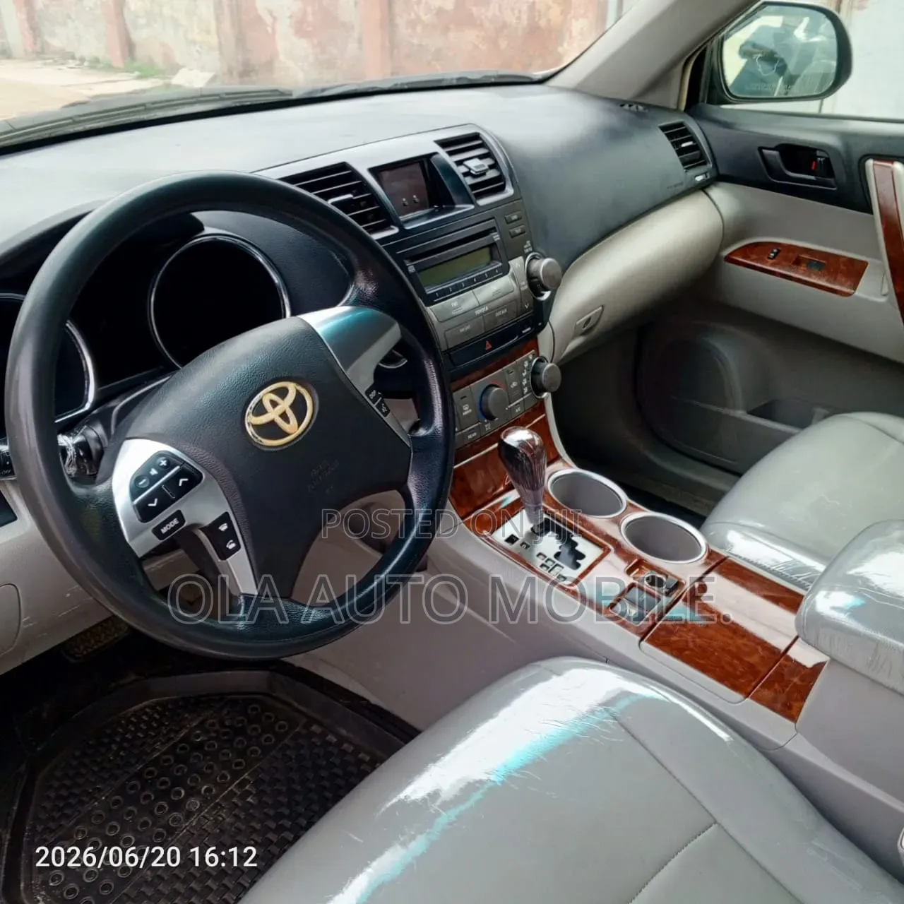 Toyota Highlander 2012 Silver