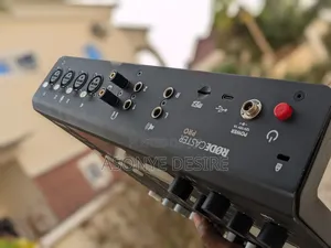 Rodecaster Pro
