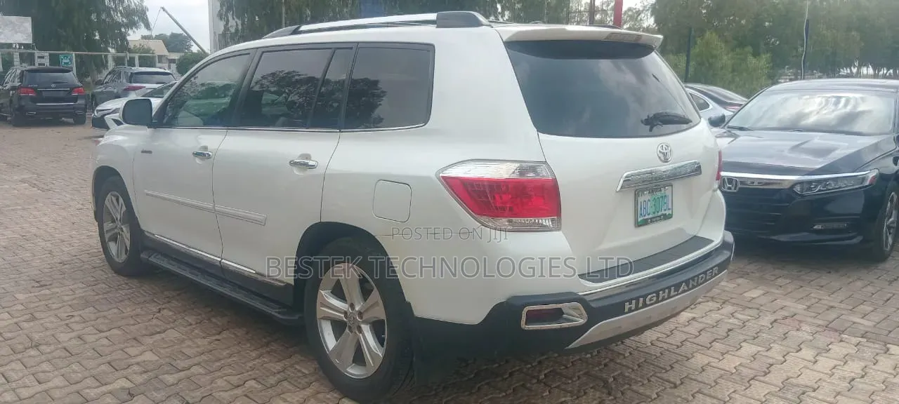 Toyota Highlander 2013 White