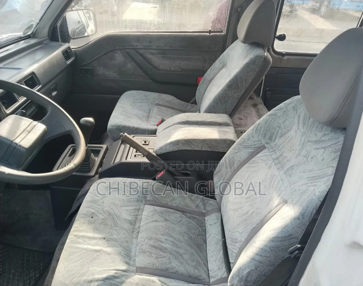 Mitsubishi L300 2010 White