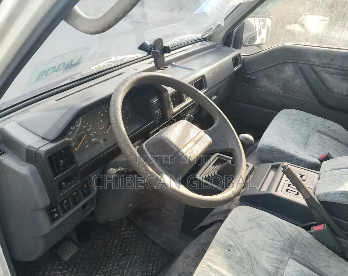 Mitsubishi L300 2010 White