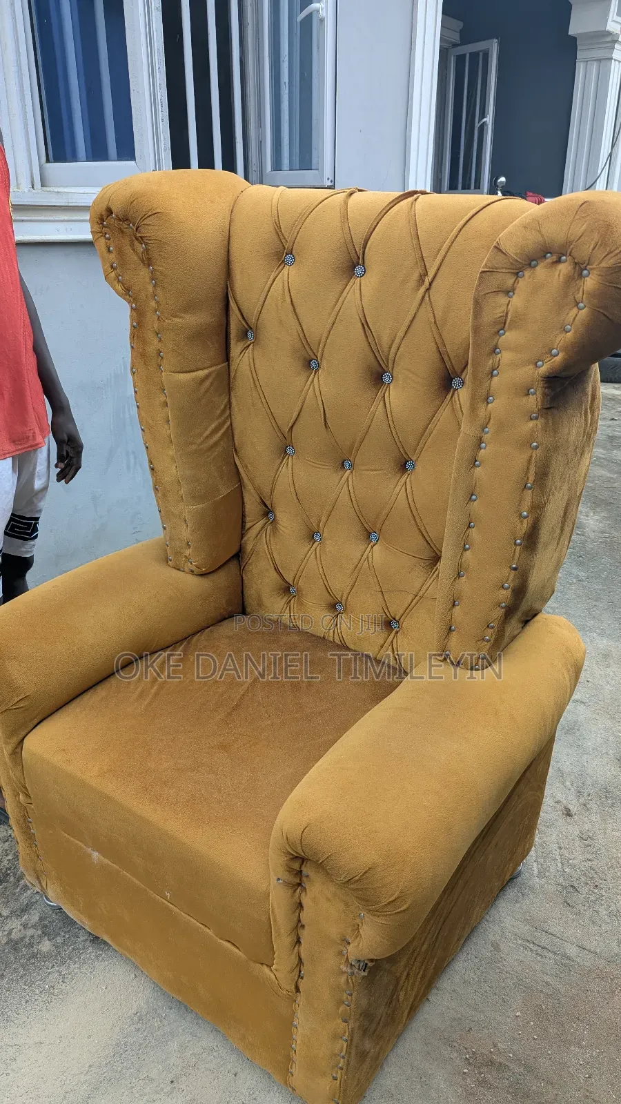 Single Sofa