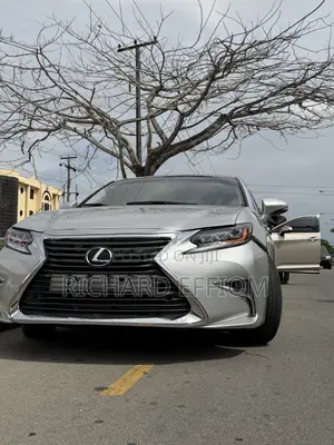 Lexus ES 2015 Silver
