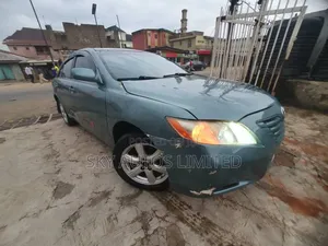 Toyota Camry XLE 4dr Sedan (2.4 4cyl 5A) 2008 Green