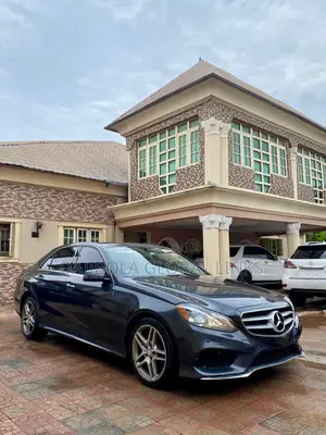 Mercedes-Benz E350 Base 4Matic Sedan AWD (3.5L 6cyl 7A) 2014 Gray