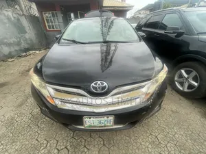 Toyota Venza XLE 2010 Black