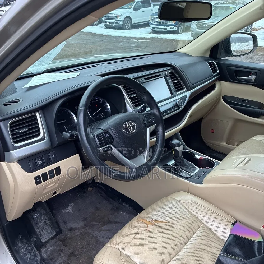 Toyota Highlander 2015 Silver