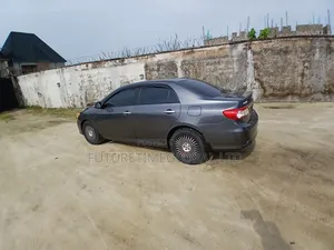 Toyota Corolla 2011 Gray
