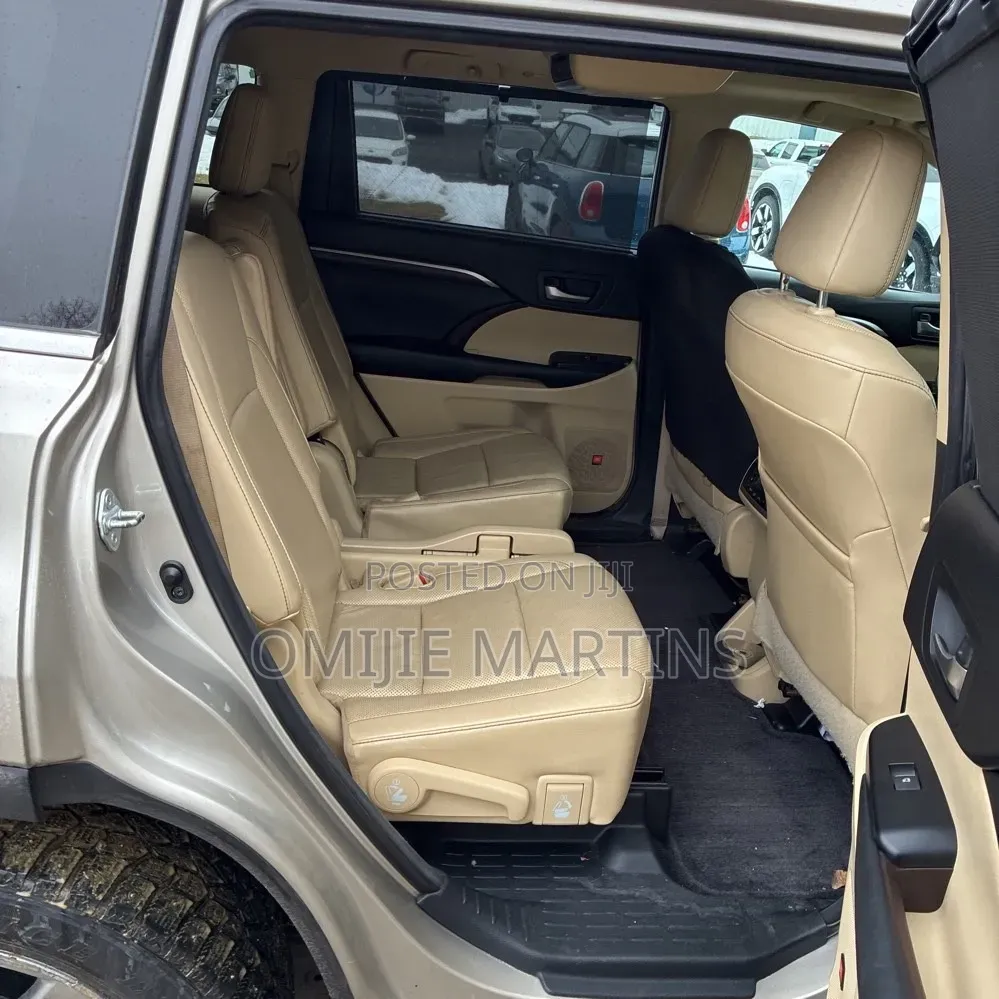 Toyota Highlander 2015 Silver