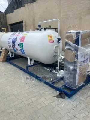 2.5tons Tank With Double Nozzle Dispenser Gas