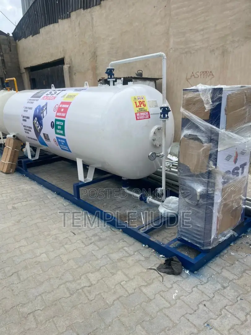 2.5tons Tank With Double Nozzle Dispenser Gas