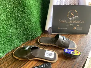 Handmade Leather Slippers - Sas_petals.(M) Size 40-44.(w)36-41,Kaduna.