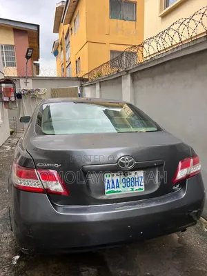 Toyota Camry 2011 Gray