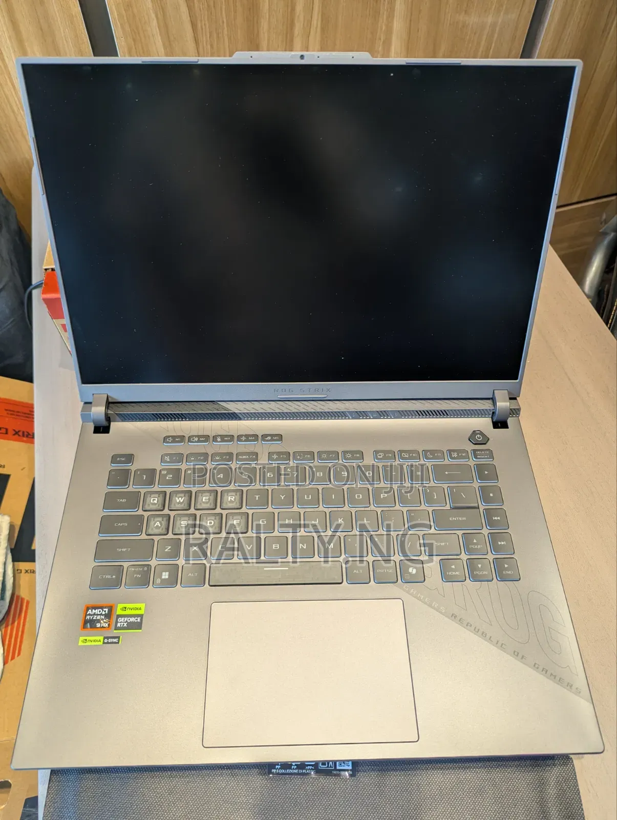 Laptop Asus ROG Strix G16 G614 16GB AMD Ryzen 9 SSD 1T