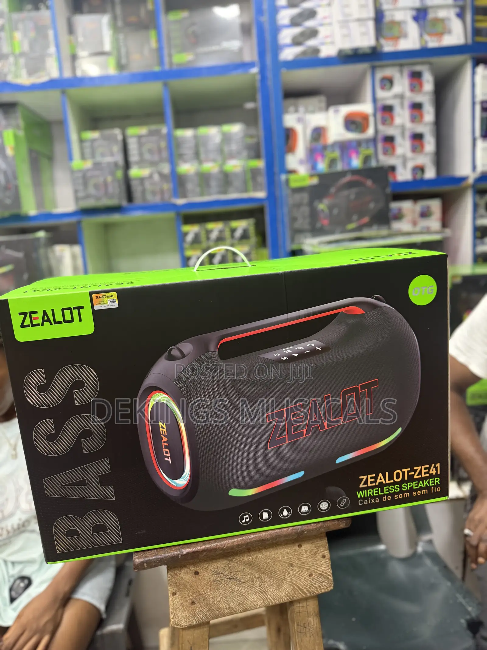 Powerful Zealot Ze41 Speaker