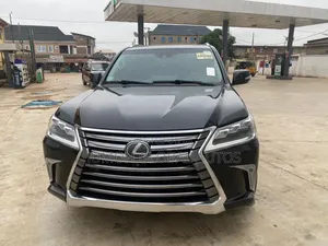 Lexus LX 2017 Black