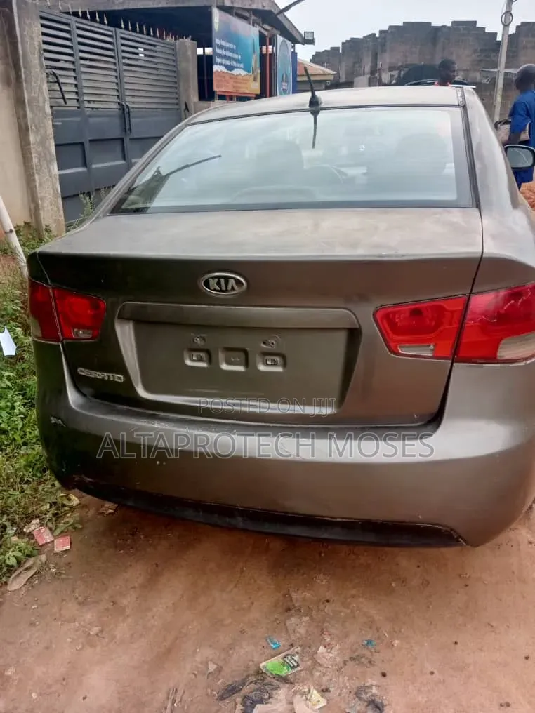 Kia Cerato 2012 Gray