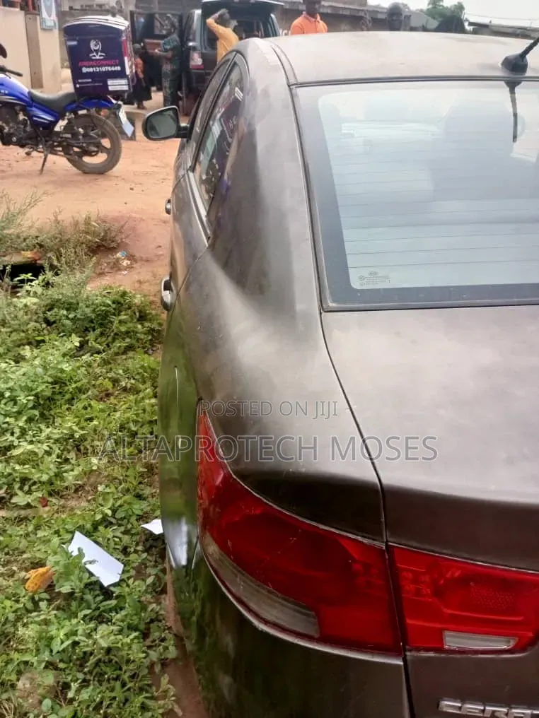 Kia Cerato 2012 Gray