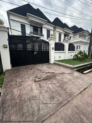 Furnished 5bdrm Apartment in Chevro Driver, Chevron for sale