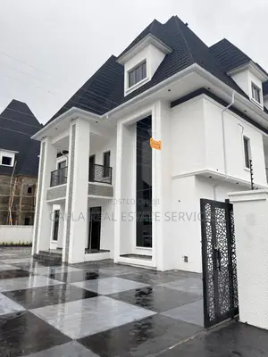 5bdrm Duplex in Karsana for sale