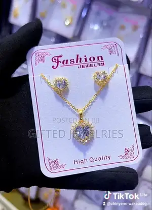 Fashion Jewelries