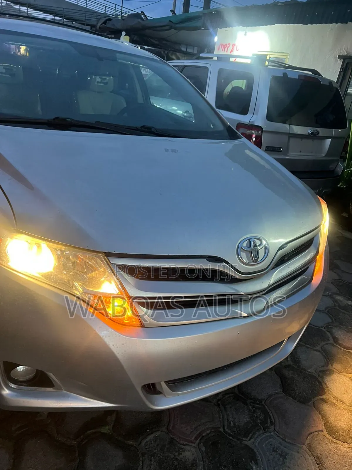 Toyota Venza 2011 Silver